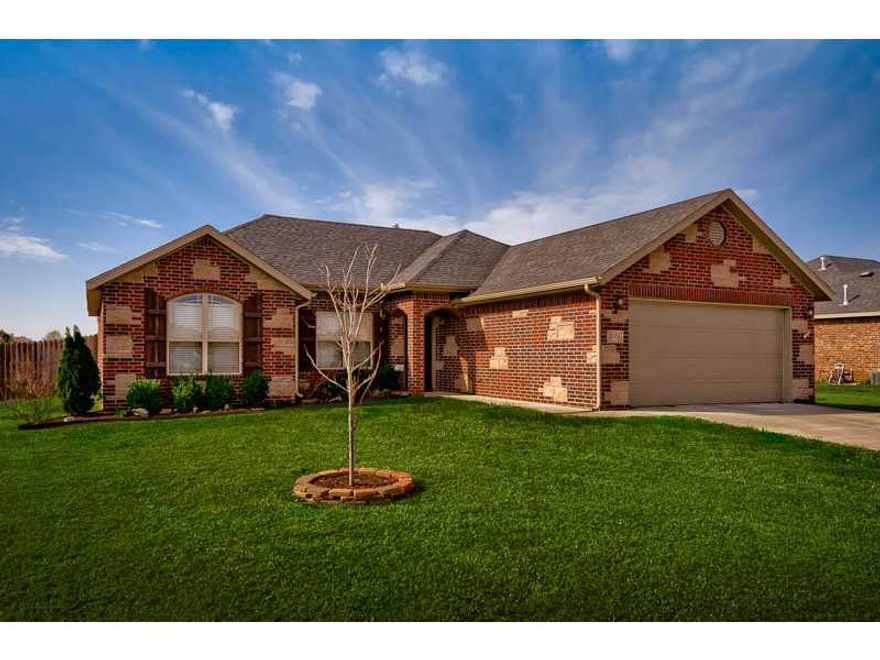 This one-owner home presents like new! Beautiful tile work in the kitchen and baths, ample closet space, and front and back yard landscaping are just a few of the features of this wonderful home. Truly a must see!