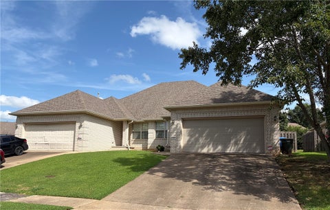 Photo of 6241 & 6243 Milliken Bend, Fayetteville, AR 72704 (MLS # 1355725)