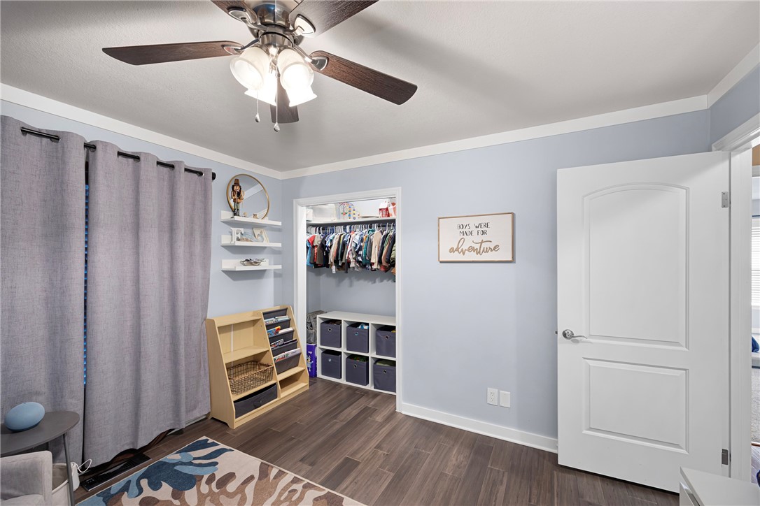 Hilltop Suburban - Residential