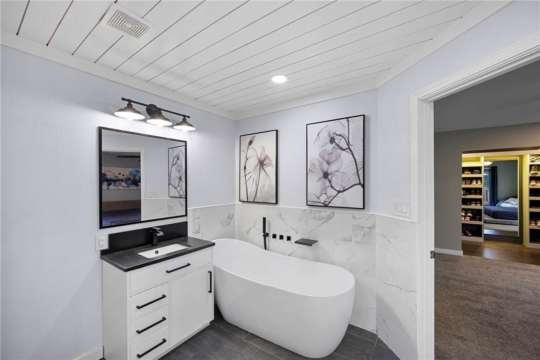 Hilltop Suburban - Residential