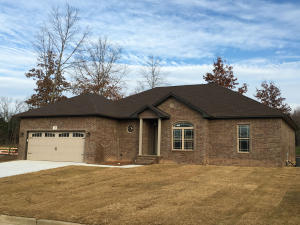Newly constructed 3 bedroom, 2 bath brick home. Over 1,900 square feet, well-designed split floor plan featuring a formal dining room and spacious kitchen loaded with storage, a large pantry and beautiful granite countertops. Don't miss your chance to see this one--it won't last long!