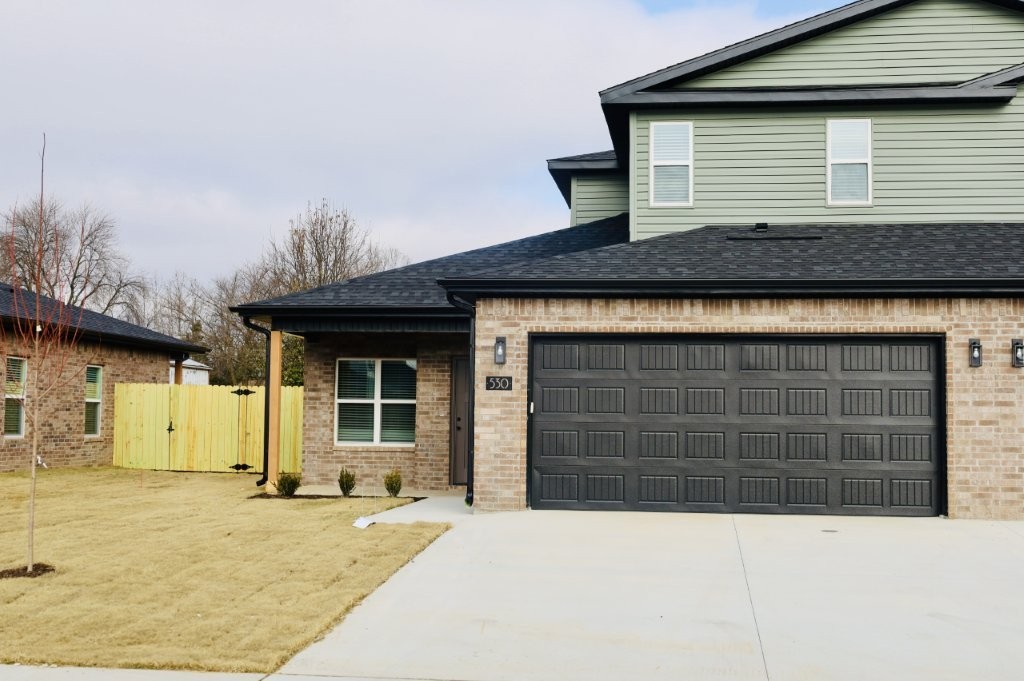 DAISY ROAD DUPLEXES-CENTERTON - Residential Lease