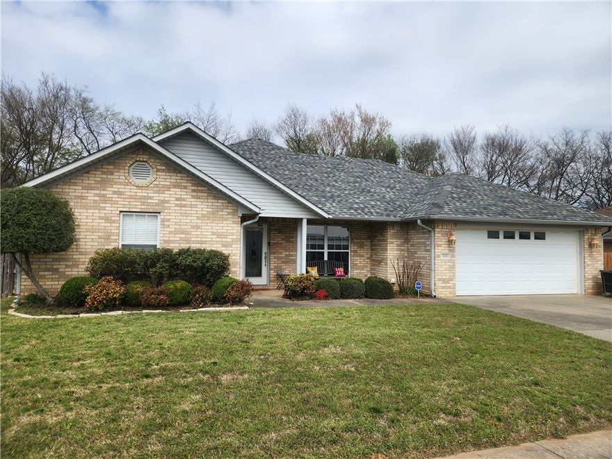 Great Brick three bedroom two bath home built in 2003 that is ready to welcome it's new family! Beautifully Maintained this home  offers 1756 Sq. ft. heated and cooled, with a great floor plan that features a big family room, a kitchen with dining area, big master bedroom suite, with a oversized second bedroom. The backyard boasts a patio, privacy fence and a storage building for the toys and tools.