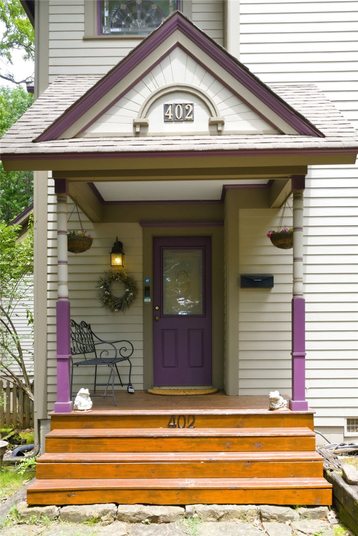 402 E Spring Street