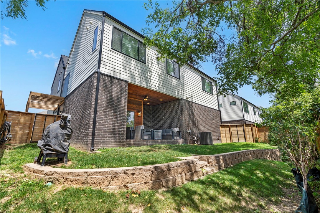 Pubside Horizontal Prop Regime - Residential
