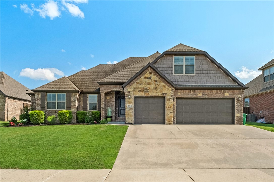 Beautiful 4 bed, 2.5 bath home in sought-after Tamarron subdivision with no HOA! Features include a split floor plan, spacious bonus room with walk-in closet (possible 5th bed, game room, or 2nd living room), large windows, crown molding, and gas fireplace. Kitchen offers granite counters, ample cabinets, and walk-in pantry. Primary suite has trey ceiling, dual sinks, whirlpool tub, and walk-in closet. Enjoy a fenced yard and patio in a quiet, family-friendly neighborhood close to schools and amenities!
