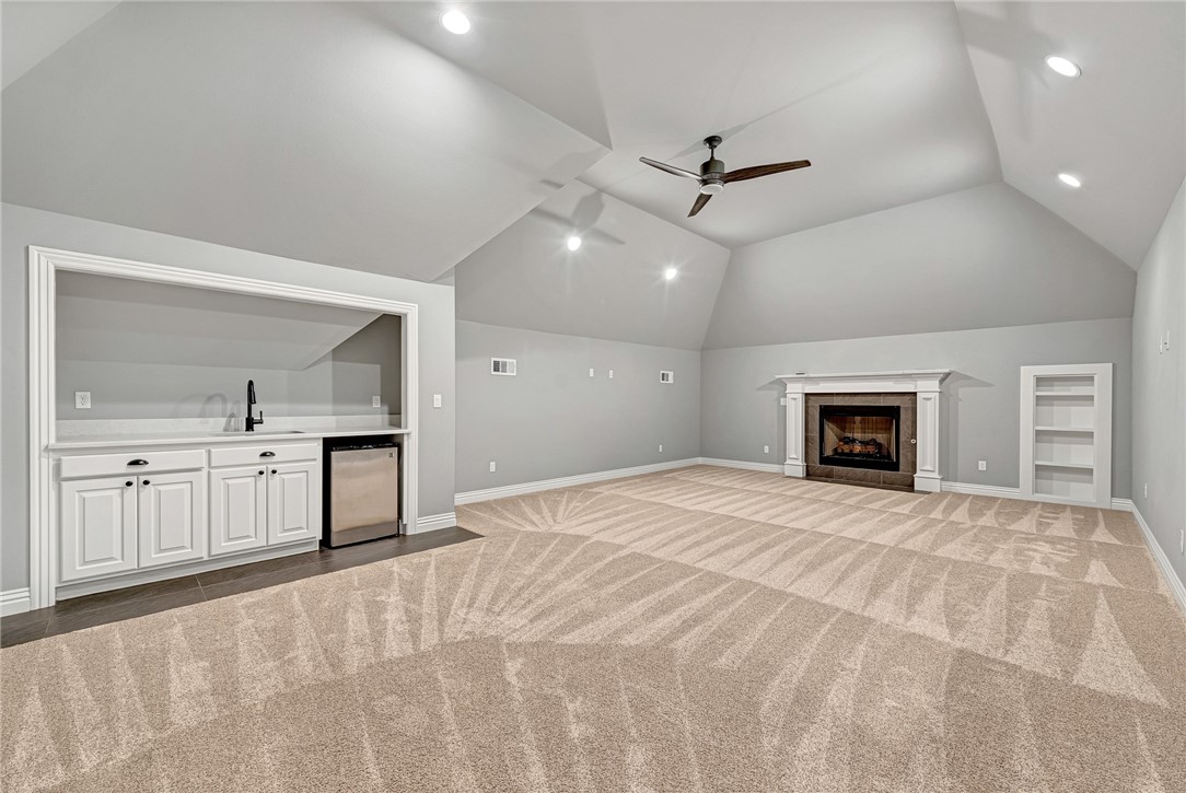 Elmdale Lake Estates - Residential