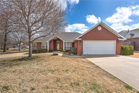 Photo of 701 SW Maidstone Avenue, Bentonville, AR 72712 (MLS # 1352243)