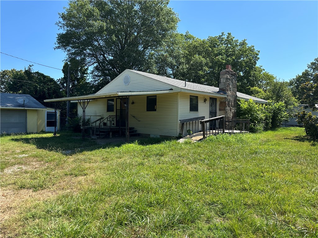 Two homes close to Lake Norfork sitting on 1.05 AC M/L. One home is 1640 sq ft, shop is 26X12 and the mobile home is 1144 sq ft. This wouldmake a great investment piece! Located with HWY frontage!