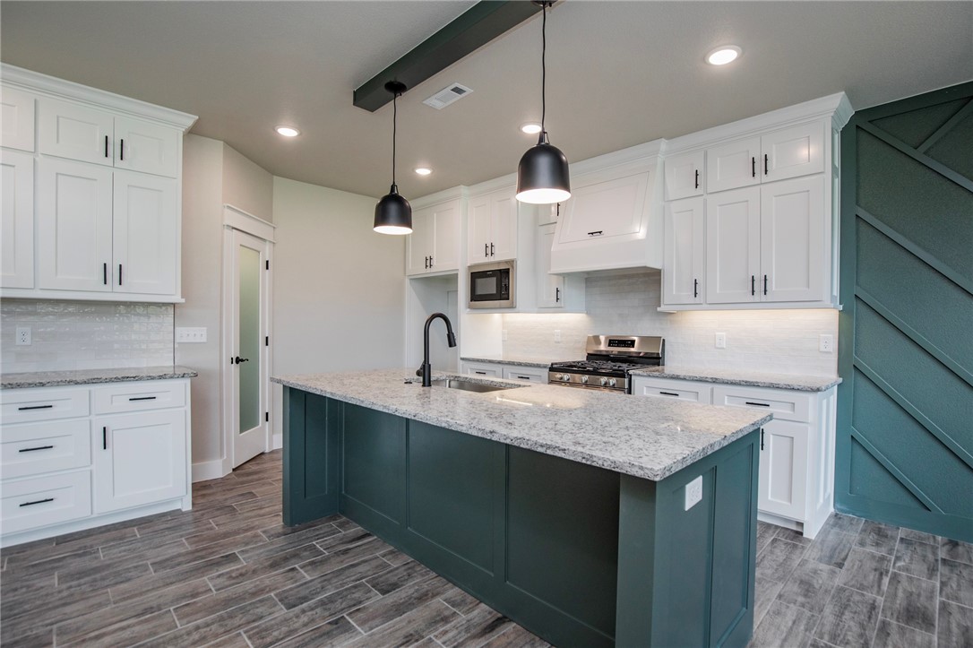 GRAND ESTATES PH 1-GENTRY - Residential Lease