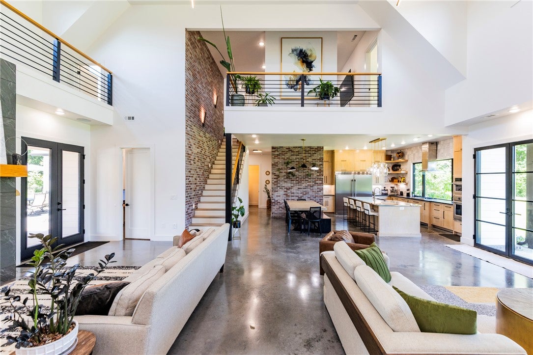 10901 Old Fashion Drive