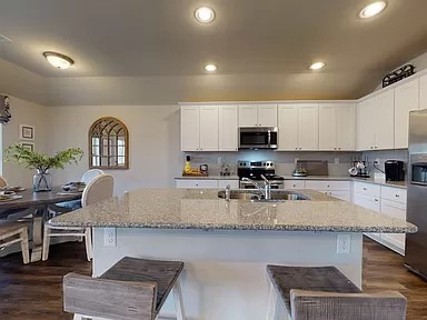 CASTLEWOOD SUB-RURBAN - Residential