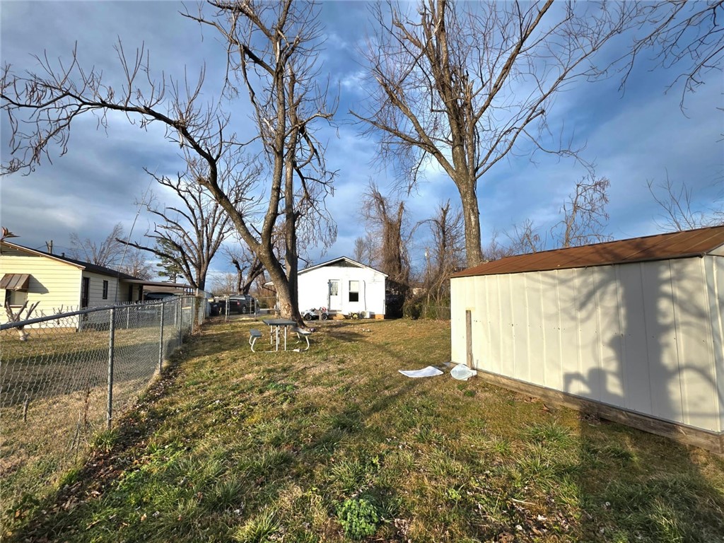 MISTLETOE ADD-ROGERS - Residential