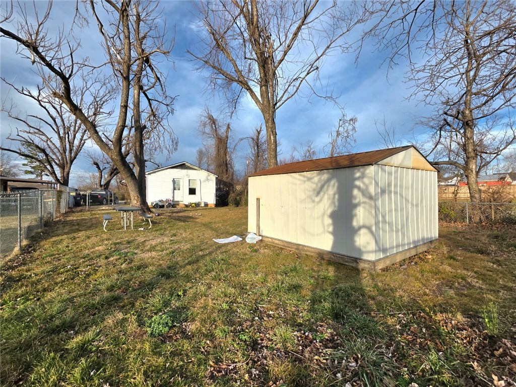 MISTLETOE ADD-ROGERS - Residential