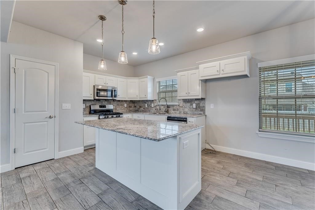 Oak Creek - Residential Lease