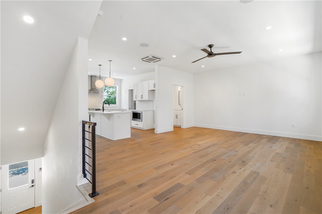 7C HORIZONTAL PROPERTY REGIME-BENTONVILL - Residential Lease