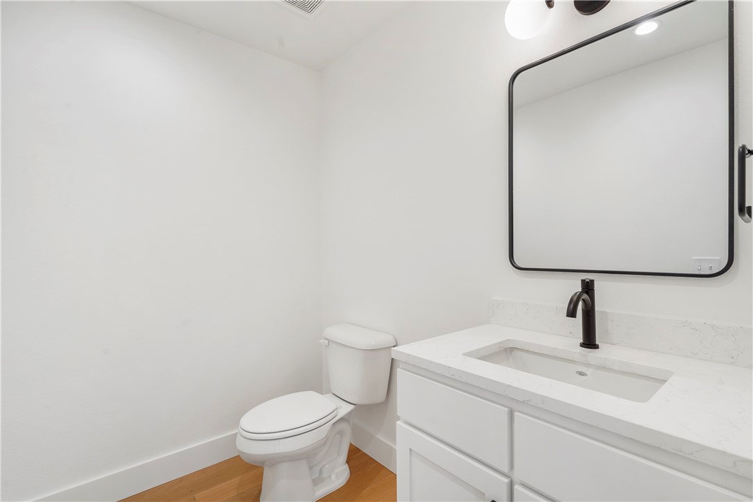 7C HORIZONTAL PROPERTY REGIME-BENTONVILL - Residential Lease