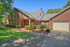 NEWLY REMODLED AND READY TO MOVE-IN ON CROW MTN. New house features. Setting on 1.15 acres. Quiet subdivision setting just out of town. New paint, new flooring, new water heater, and new fixtures. Waiting for that perfect family. Don't miss this magnificent home. Check it out today!