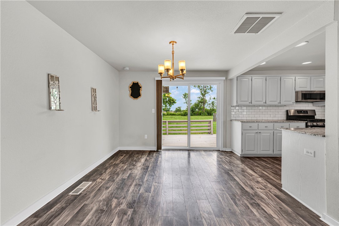 Mitchell Place Rogers - Residential