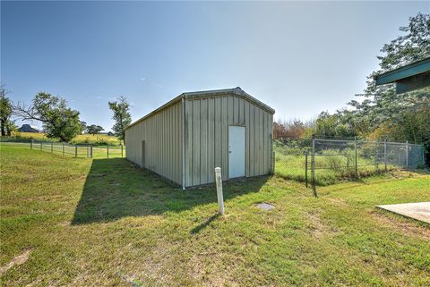 Single Family Residence in Berryville AR 3124 HWY 21 N 53.jpg