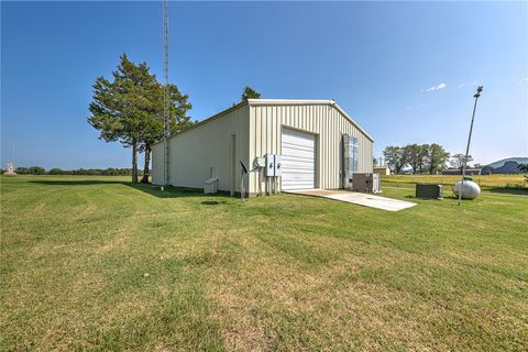 Single Family Residence in Berryville AR 3124 HWY 21 N 44.jpg