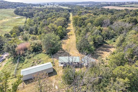 Single Family Residence in Berryville AR 3124 HWY 21 N 4.jpg