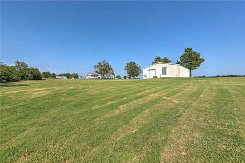 Single Family Residence in Berryville AR 3124 HWY 21 N 7.jpg