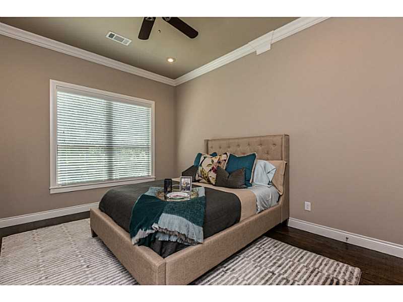 Oak Tree - Residential