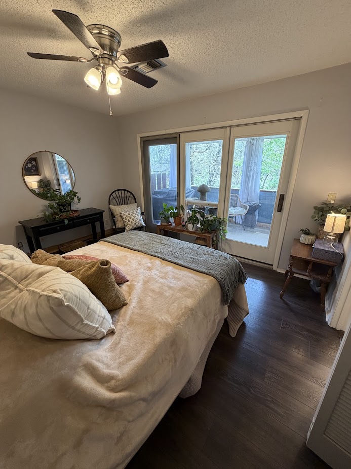 Townhouse Tct 3 A/K/A Drake Court Bvv - Residential