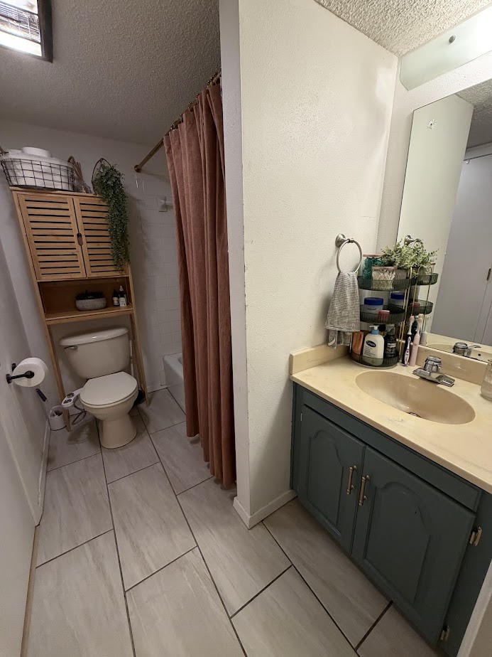 Townhouse Tct 3 A/K/A Drake Court Bvv - Residential