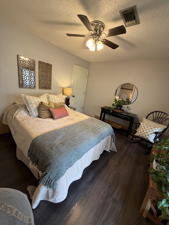 Townhouse Tct 3 A/K/A Drake Court Bvv - Residential