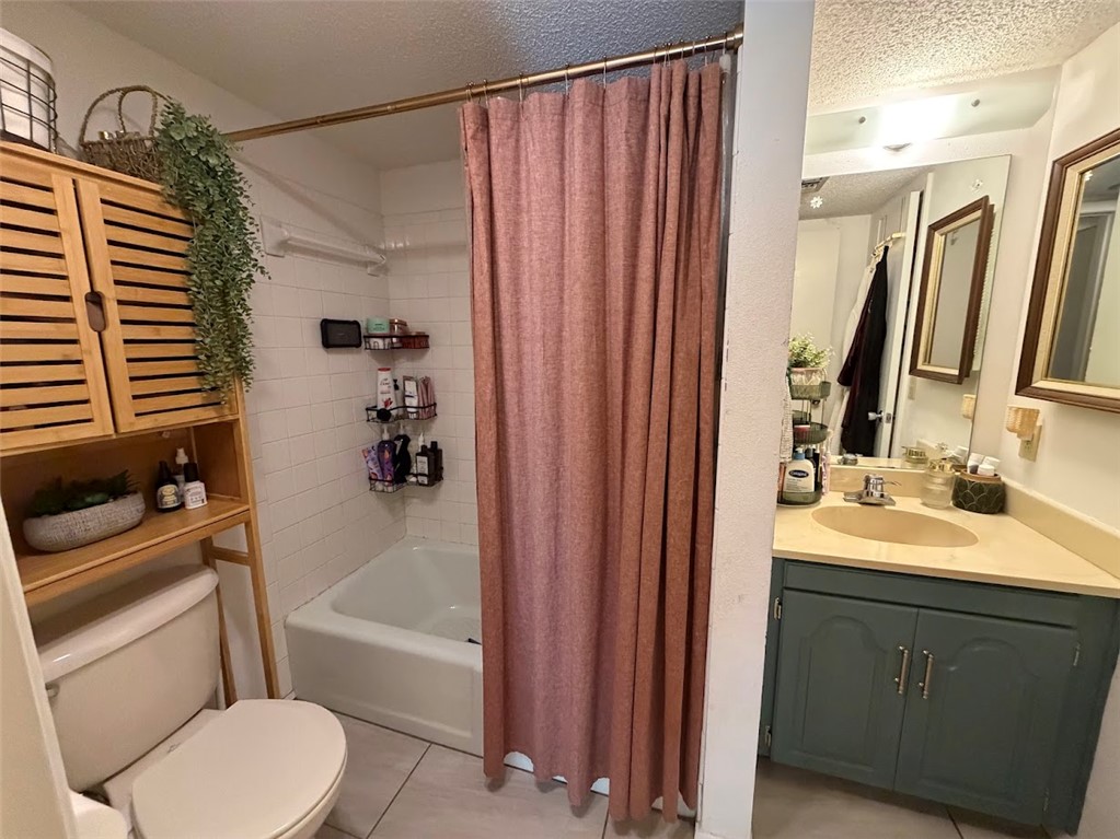 Townhouse Tct 3 A/K/A Drake Court Bvv - Residential