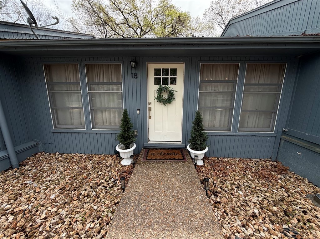 Townhouse Tct 3 A/K/A Drake Court Bvv - Residential