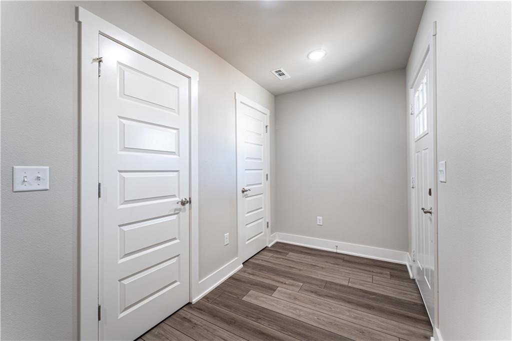 Gentry Heights Townhome Hpr Gentry - Residential Lease