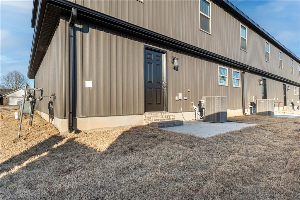 Gentry Heights Townhome Hpr Gentry - Residential Lease
