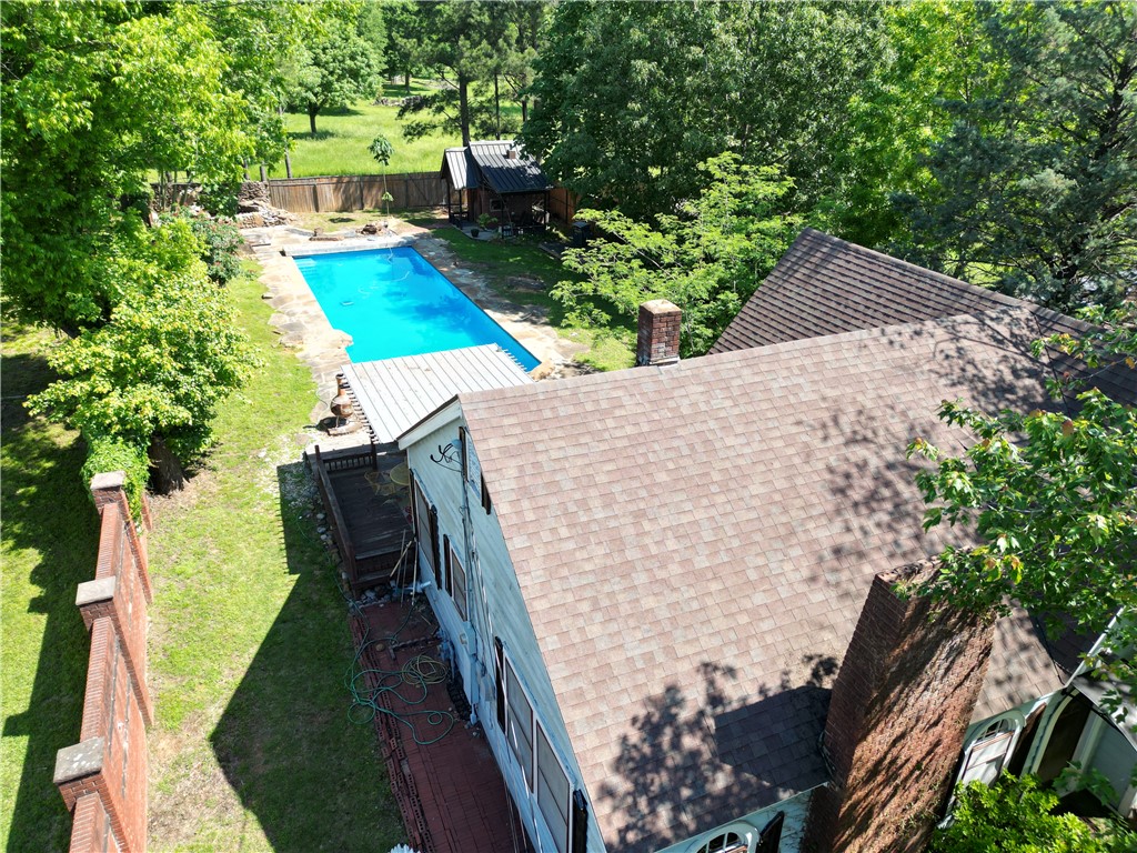Leo R Thompson - Residential