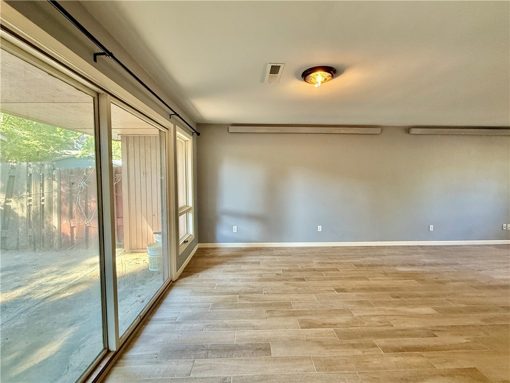 Townhouse Tct 3 A/K/A Drake Ctbvv - Residential Lease