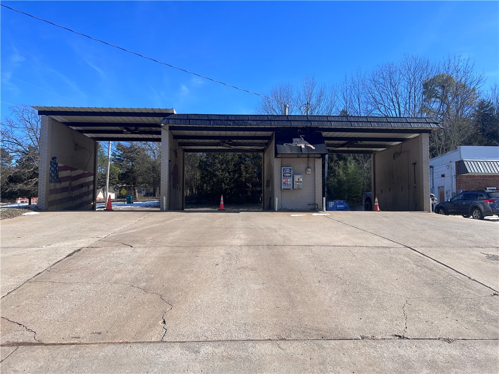 Do you like keeping you vehicles clean? Now is your chance to own a carwash! This great 3 bay, self served coin/card operated car wash is perfect for those looking for an established and operating business. Contact your favorite Realtor today for a showing or more information!
