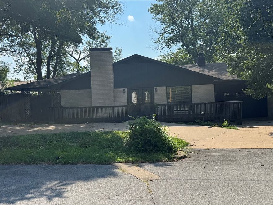 3 Bedroom Home Near Downtown Siloam Springs! This updated 3 bed, 2 bath home features a spacious layout with a split floor plan and a 2-car garage. Recent upgrades give the interior a fresh, modern feel, while the large backyard offers plenty of room to relax or entertain. Enjoy outdoor living year-round on the covered patio—perfect for morning coffee or weekend cookouts. Located just minutes from vibrant downtown Siloam Springs, you’ll love the convenient access to shopping, dining, and parks. Move-in ready and waiting for you!
