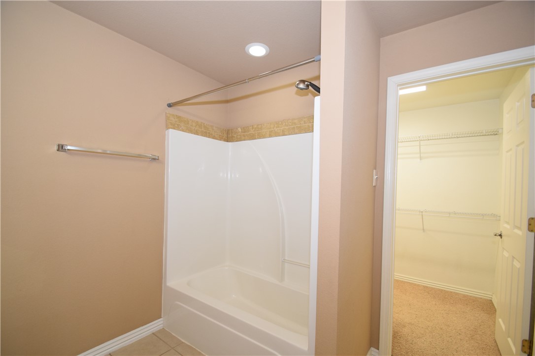 Riverwalk - Residential Lease