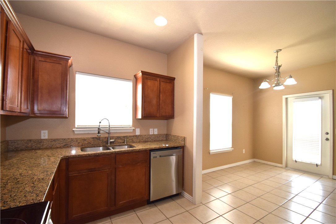 Riverwalk - Residential Lease