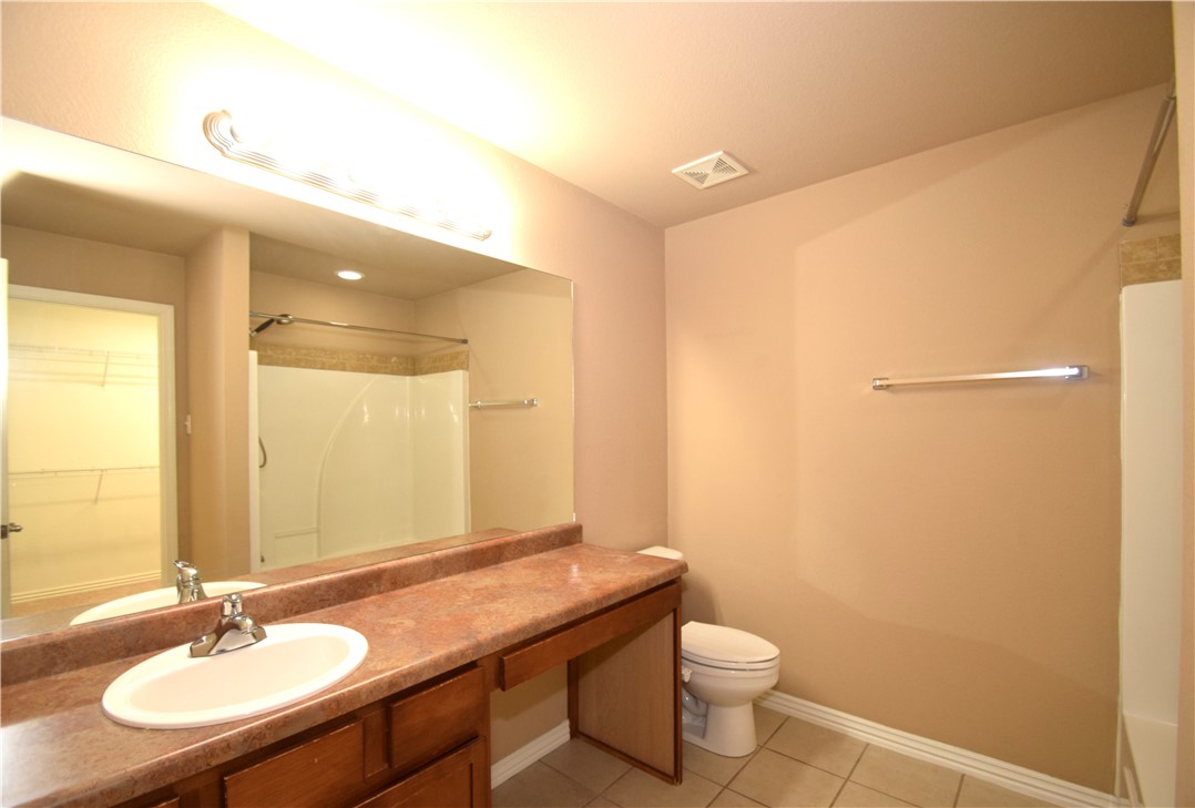 Riverwalk - Residential Lease