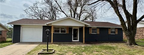 Photo of 1810 S Beth Drive, Rogers, AR 72758 (MLS # 1336216)