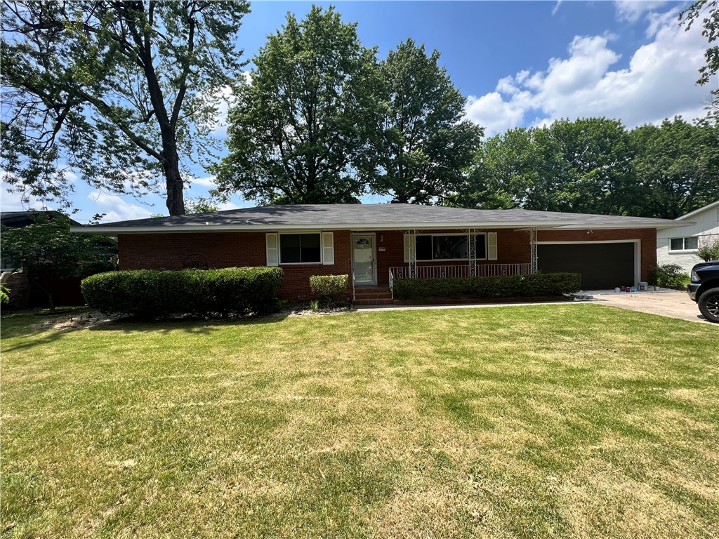 Great location for this very clean 3 bedroom, 2 bath, 2 living area home. The home also offers a large kitchen with eat in dining and extra area with laundry room. Two car garage. Big fenced in back yard. $40 application fee p[er adult, no smoking, no pets.