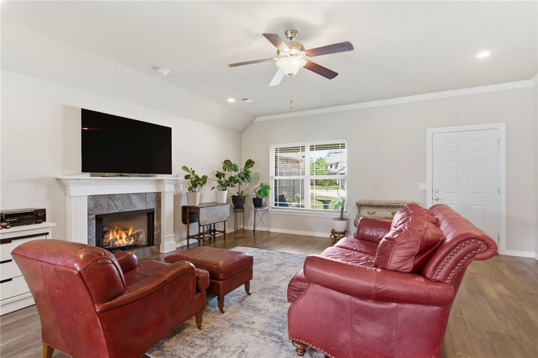 Emerald Point - Residential