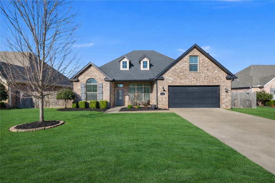 Welcome to your beautifully updated home in the highly sought-after Westbrook subdivision, located just around the corner from Tontitown Park and Rollins Elementary. This spacious home offers 5 bedrooms and 3 full bathrooms with a thoughtfully designed split floorplan. The primary suite is a true retreat, featuring a vaulted ceiling with wood beams and a private bath where you can unwind in the jacuzzi tub after a long day. One of the guest bedrooms can easily serve as a private en-suite or bonus space that is ideal for a playroom, home office, guest suite, or media room. Natural light fills the home, highlighting the fresh new paint and creating a bright, welcoming feel throughout. Enjoy peace of mind with a brand-new roof completed in 2025. The open flow of the living areas makes everyday living and entertaining effortless. Westbrook residents enjoy access to a neighborhood pool, perfect for summer days. 

Sellers are offering a 1-year home warranty with FAHW with an acceptable offer.