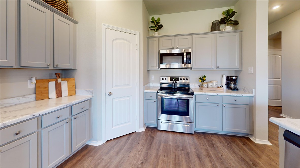STOKENBURY FARMS IV - Residential