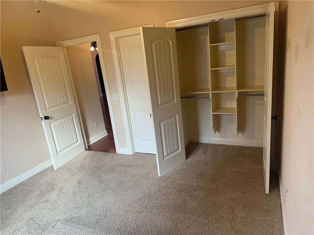 Brighton Heights Sub Bentonville - Residential Lease