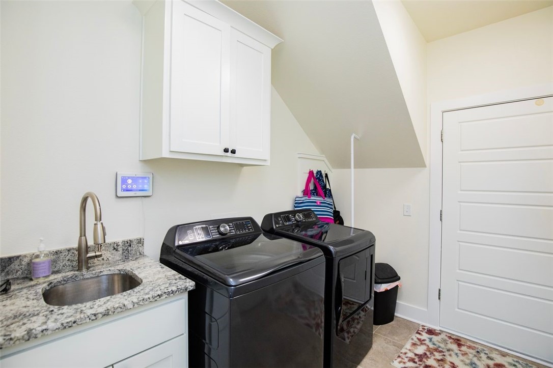 Hyde Park Cave Spgs - Residential