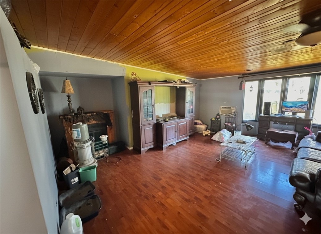 Unit 2 Holiday Island - Residential